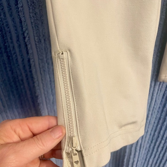Belle by Kim Gravel Tan ankle pants with Zippers. Size 12. - Picture 4 of 9